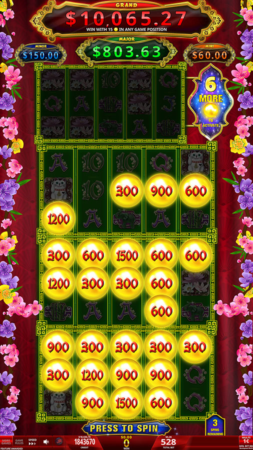 Screen Image of Prosperity Link video slot game's intuitive lock and respin bonus feature. 